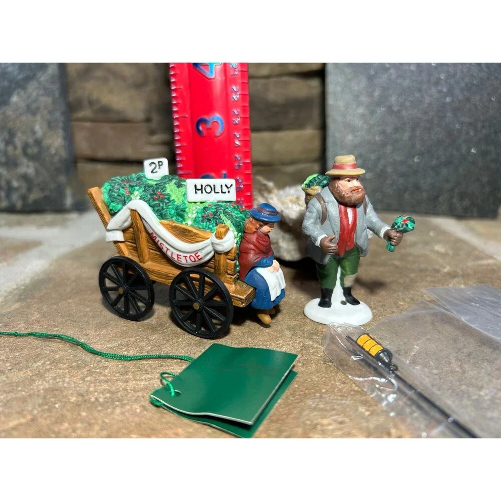 Dept 56 Chelsea Market Mistletoe Monger & Cart 5826-2 w/box